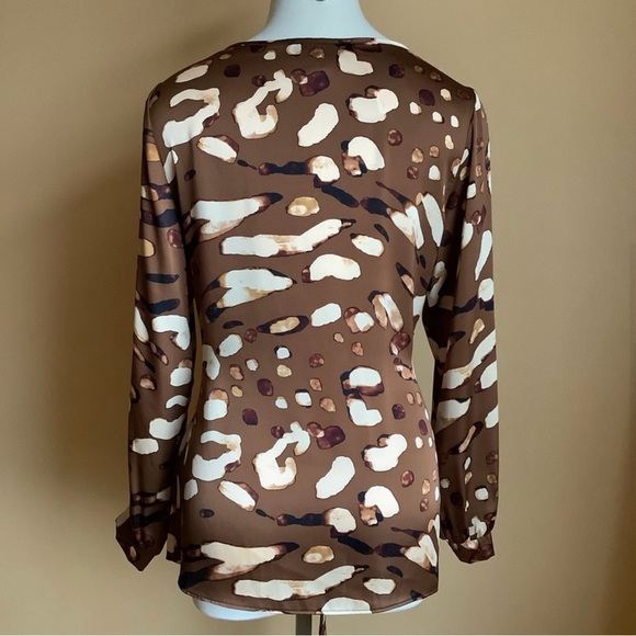 NWT JOSEPH RIBKOFF Satin Animal Print Belted Top Size 10 - Picture 4 of 13